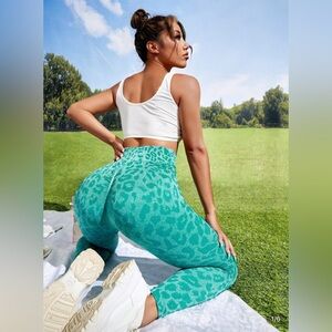 Seamless Leopard Print Wide Waistband Ruched Sports Leggings, Teal Green, L